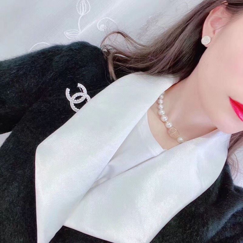 chr1st1an D10r necklaces